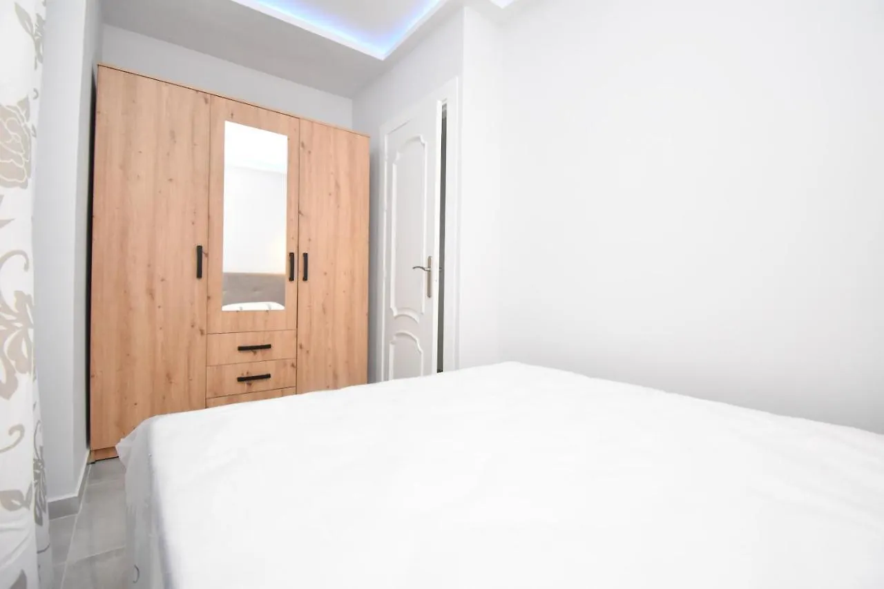 Luxury Suites 丰希罗拉 西班牙